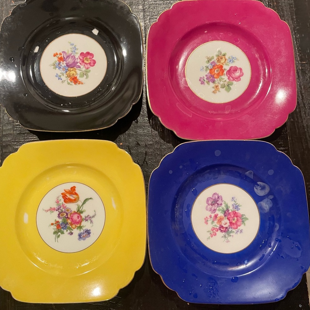 Czechoslovakian Baronet China  set of 4